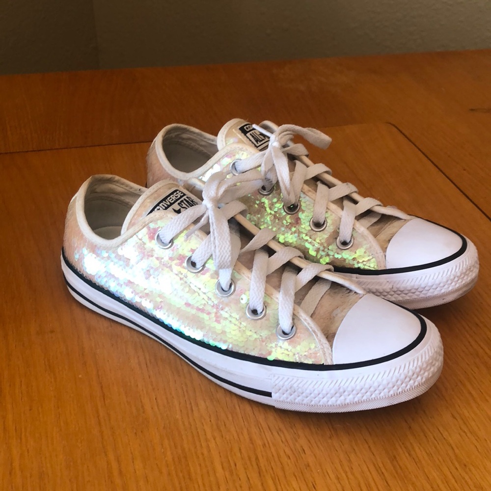 Converse sequin size 6